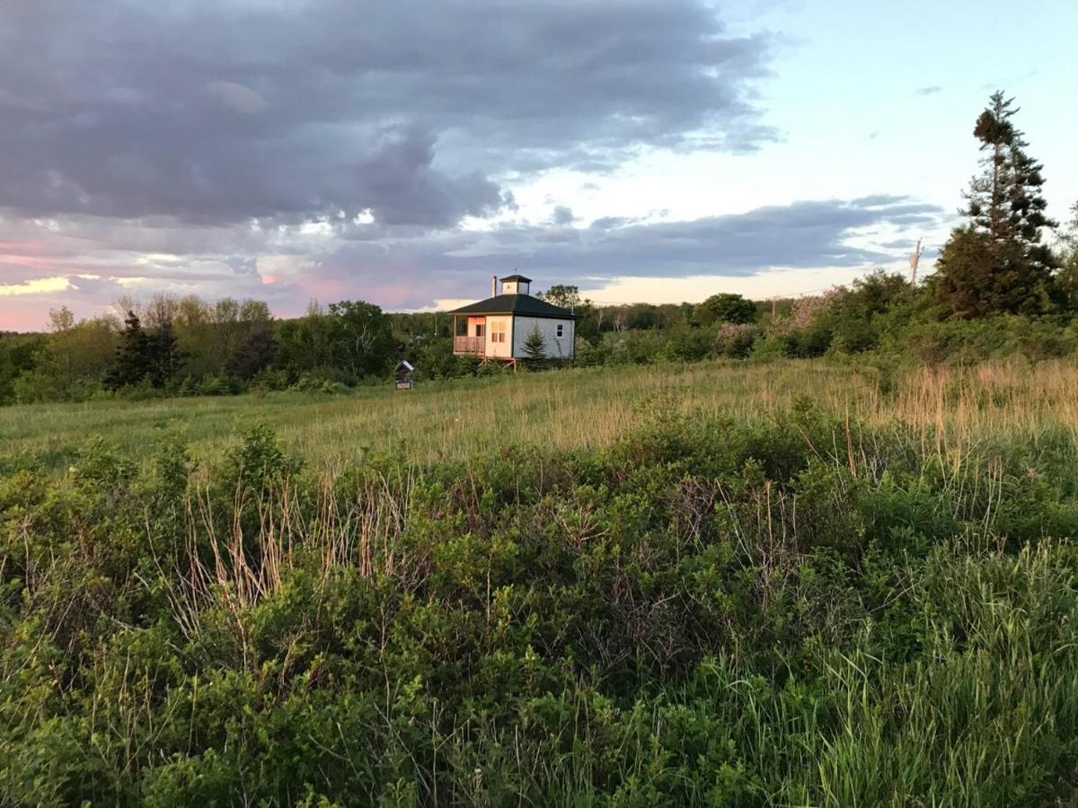 Maregold Centre - Juniper Cabin And Rose Cabin Victoria Beach المظهر الخارجي الصورة