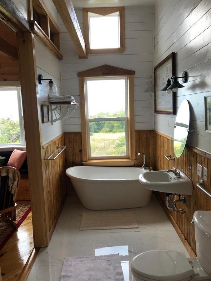 Maregold Centre - Juniper Cabin And Rose Cabin Victoria Beach المظهر الخارجي الصورة