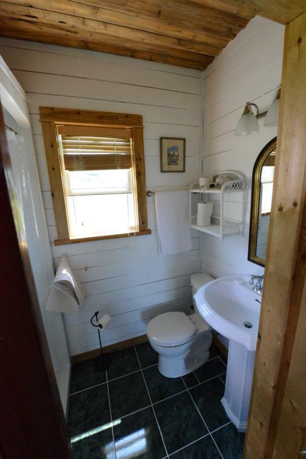 Maregold Centre - Juniper Cabin And Rose Cabin Victoria Beach المظهر الخارجي الصورة
